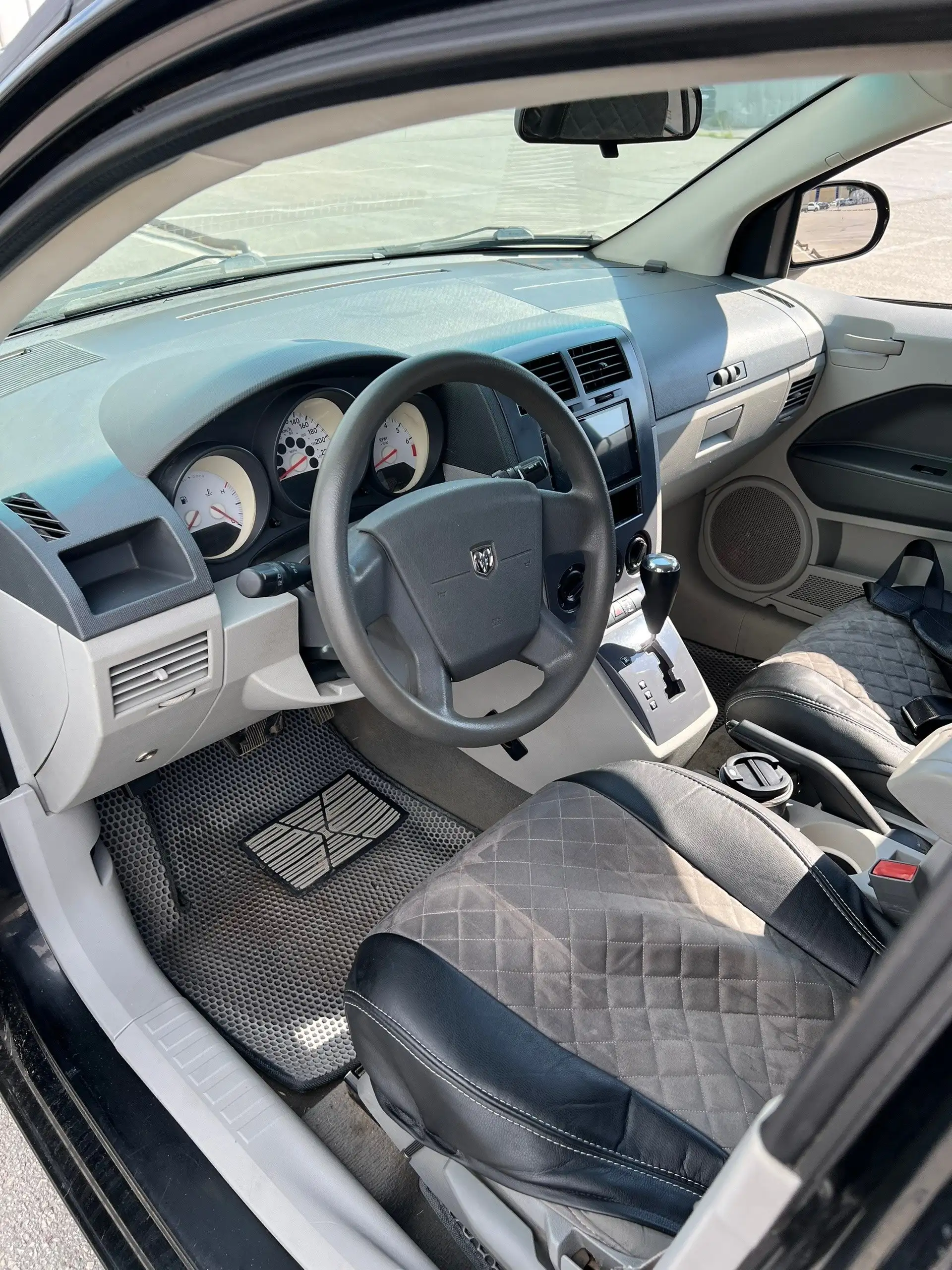Dodge Caliber 2006 - Авто в Симферополь