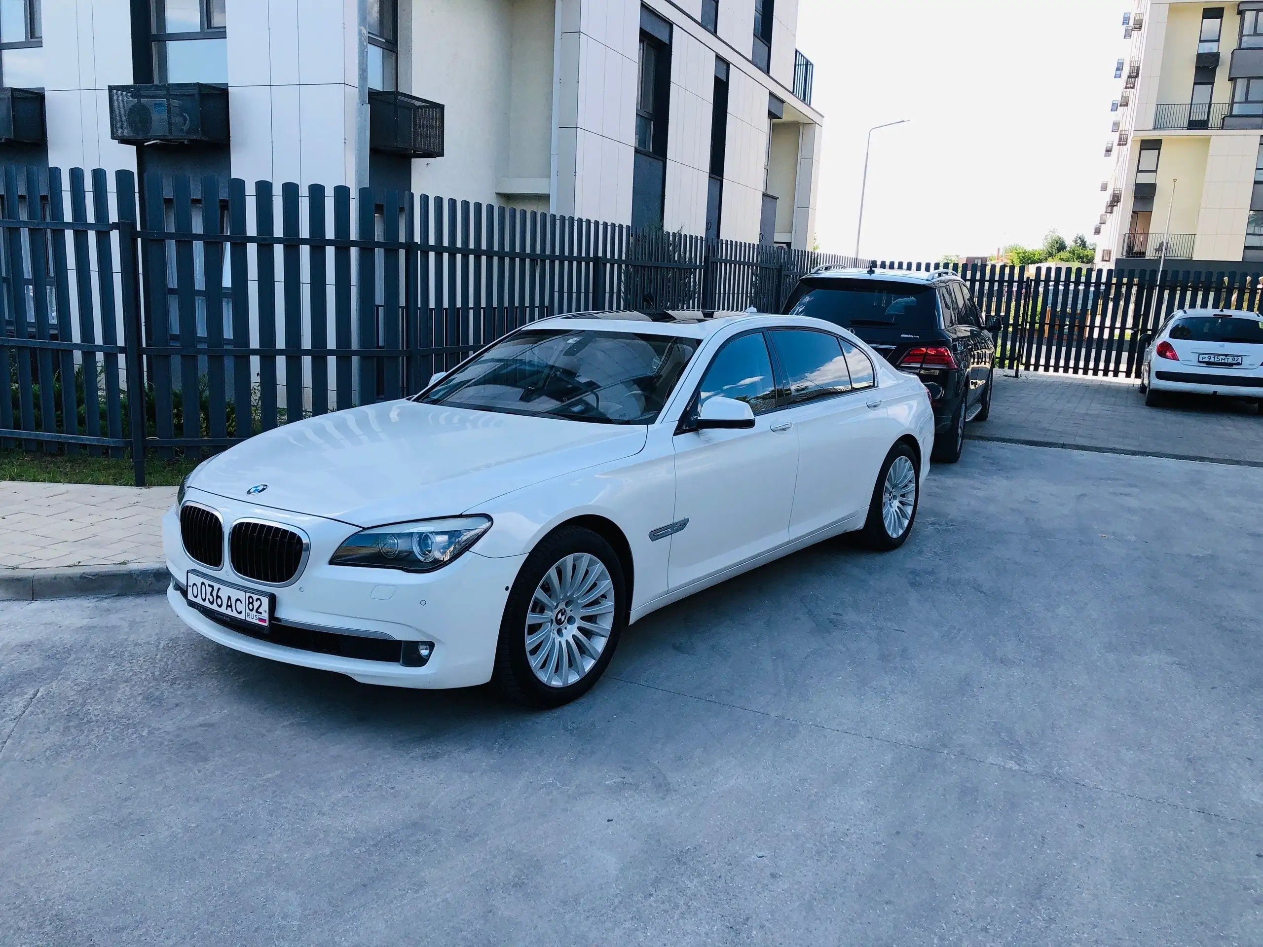 БМВ 750i Long 2011 - Легковые автомобили (Авто) в Симферополь
