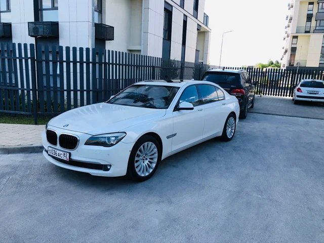БМВ 750i Long 2011 - Шины, диски и колёса в Симферополь