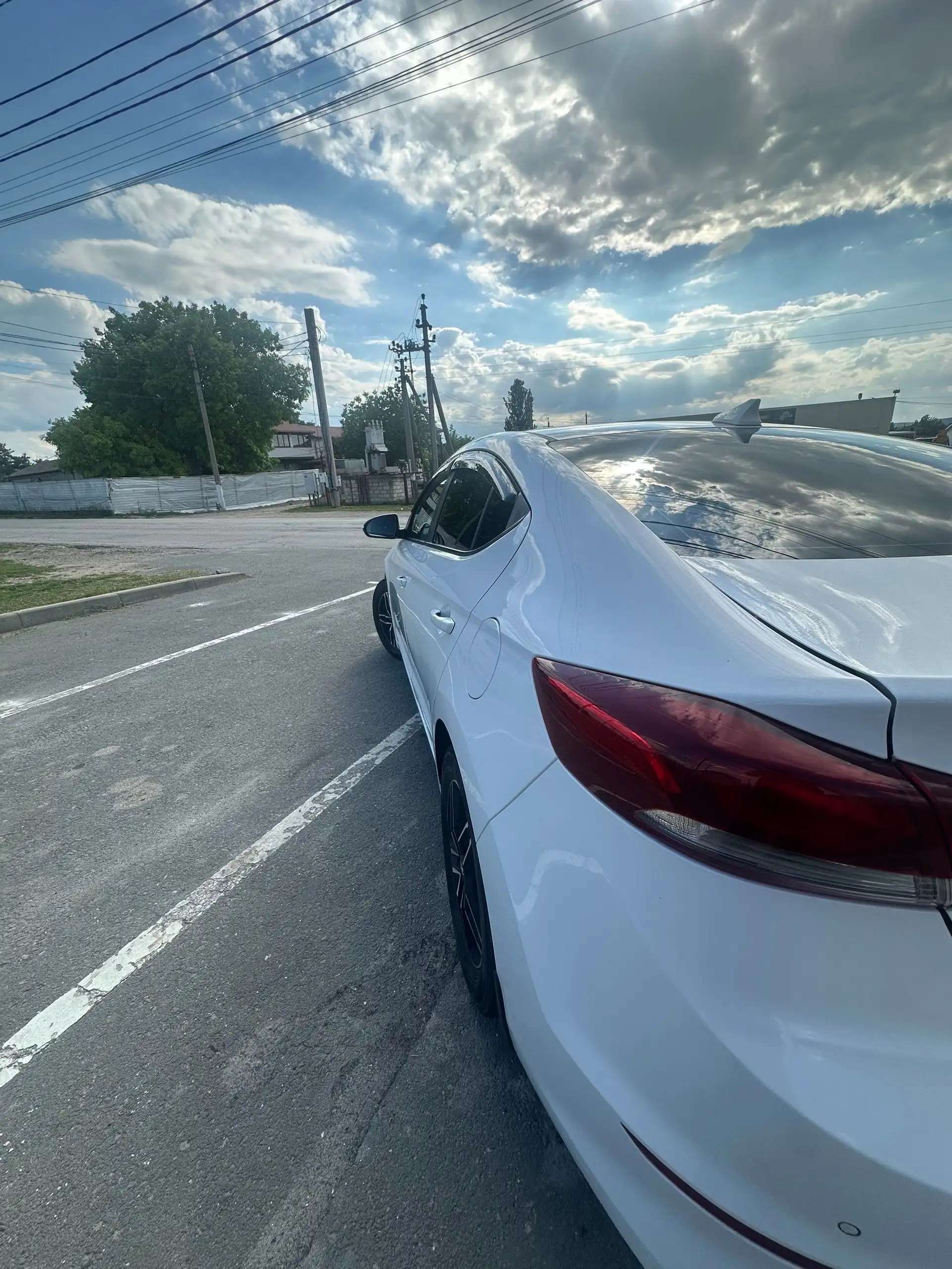 Hyundai Elantra 2018, 233000 км, 980000 руб - Легковые автомобили (Авто) в Симферополь