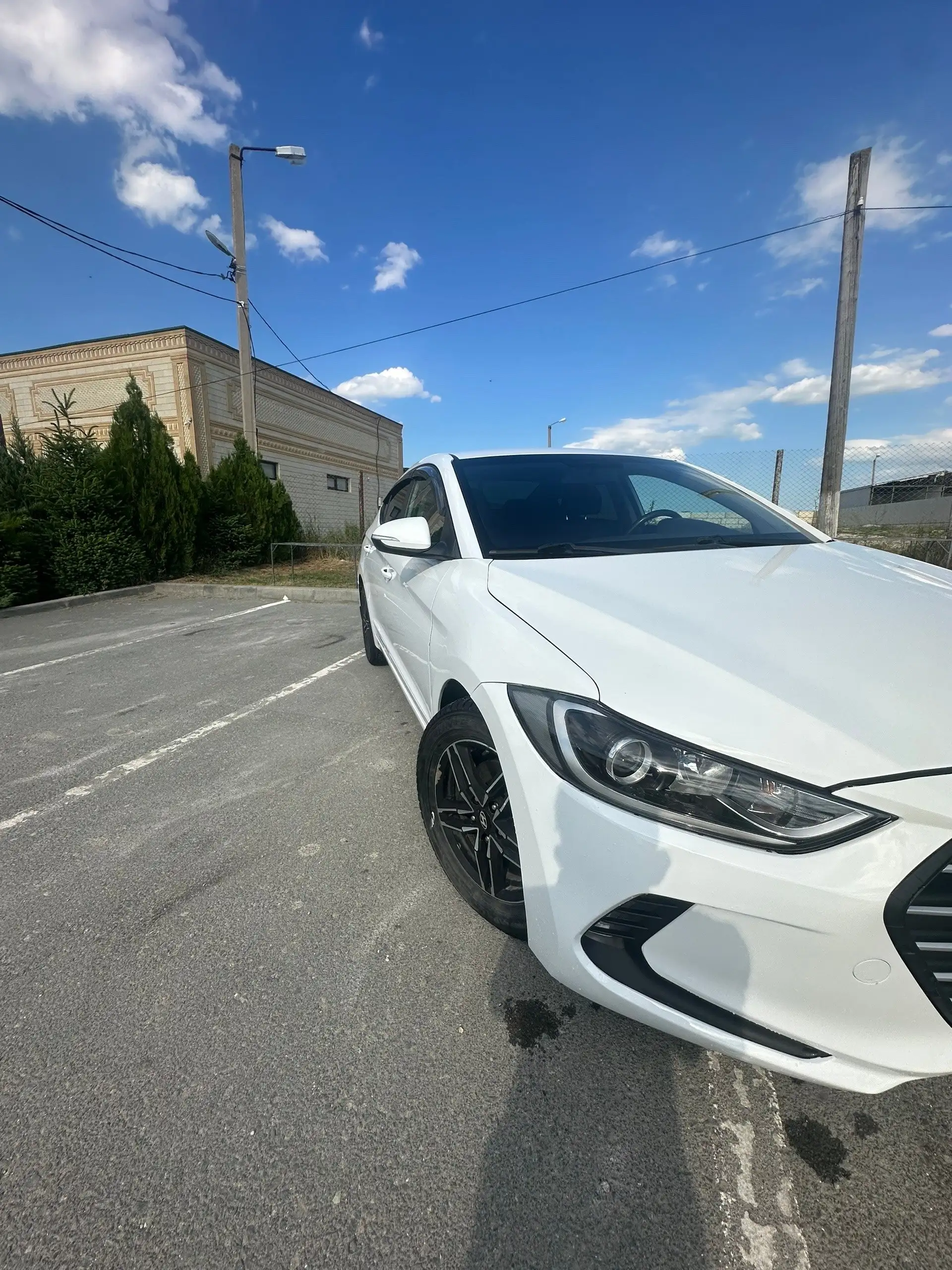 Hyundai Elantra 2018, 233000 км, 980000 руб - Легковые автомобили (Авто) в Симферополь