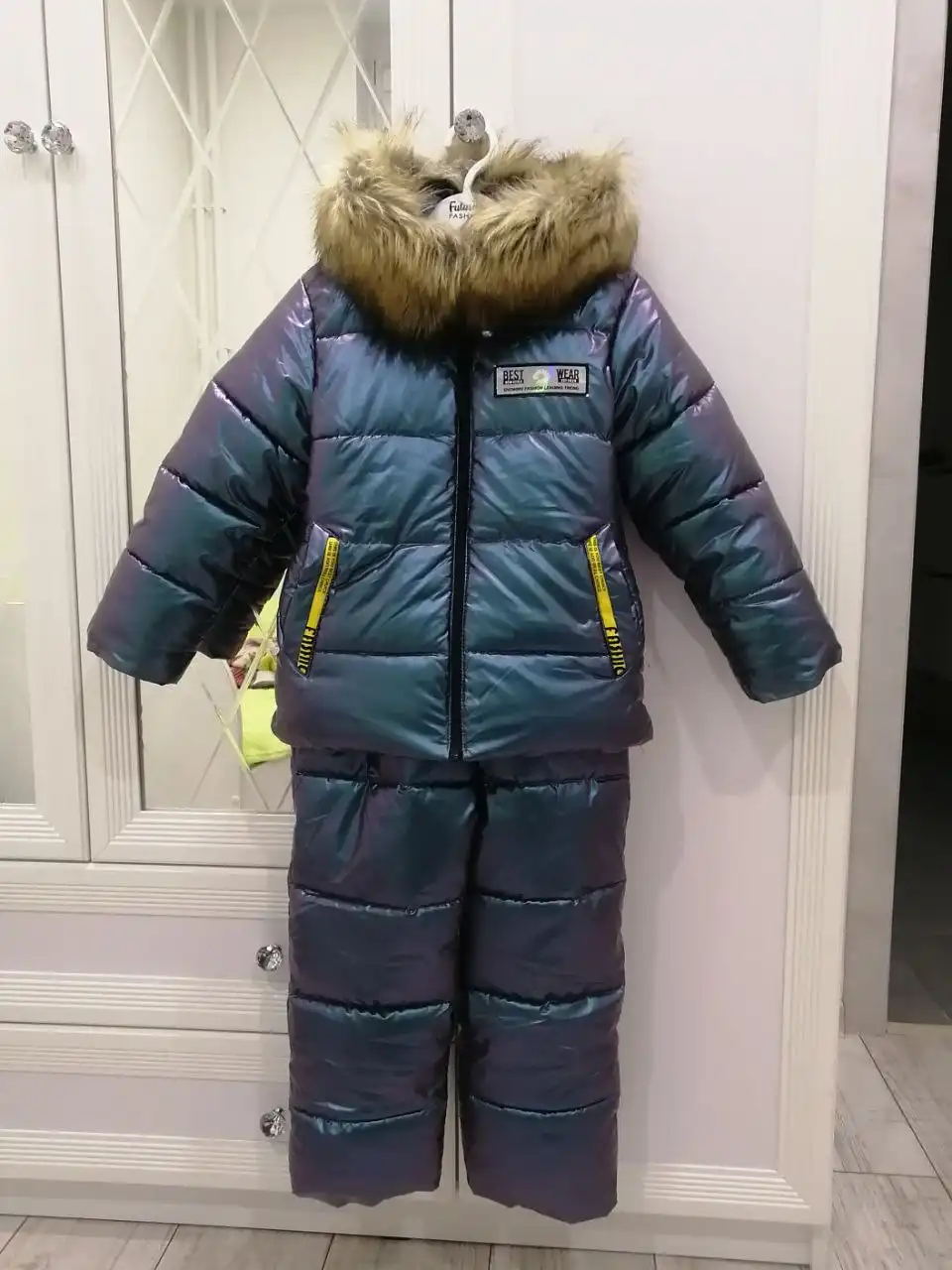Зимний комбинезон для ребенка