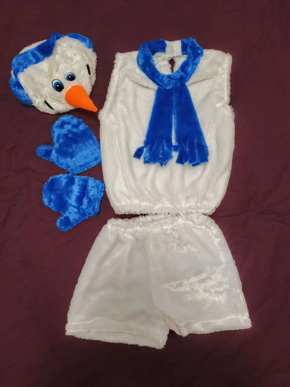 Продам костюм снеговика для ребенка 3-6 лет