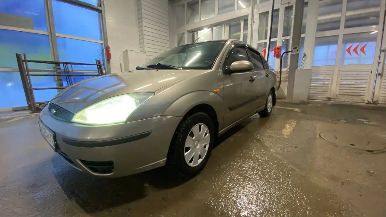 Ford Focus 2004 года