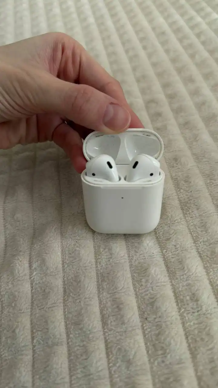 Продам наушники оригинальные с коробкой - Аудиотехника (Электроника) в Ульяновск