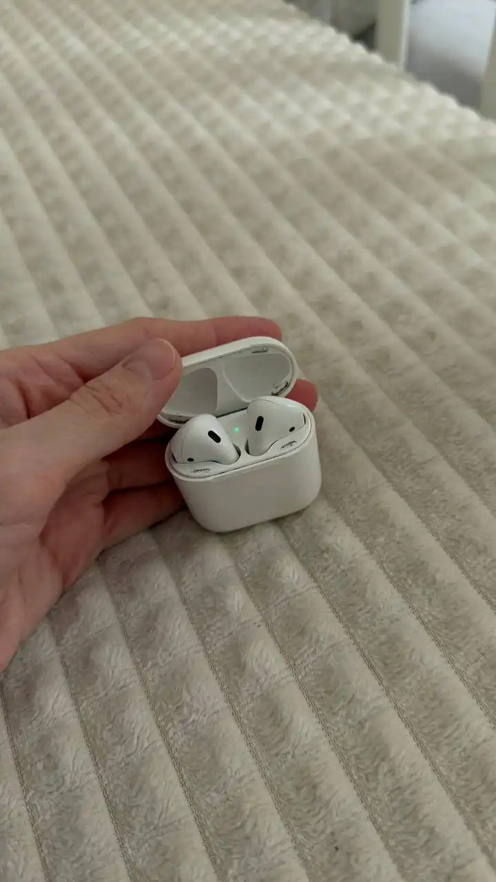 Продам наушники оригинальные с коробкой - Аудиотехника (Электроника) в Ульяновск