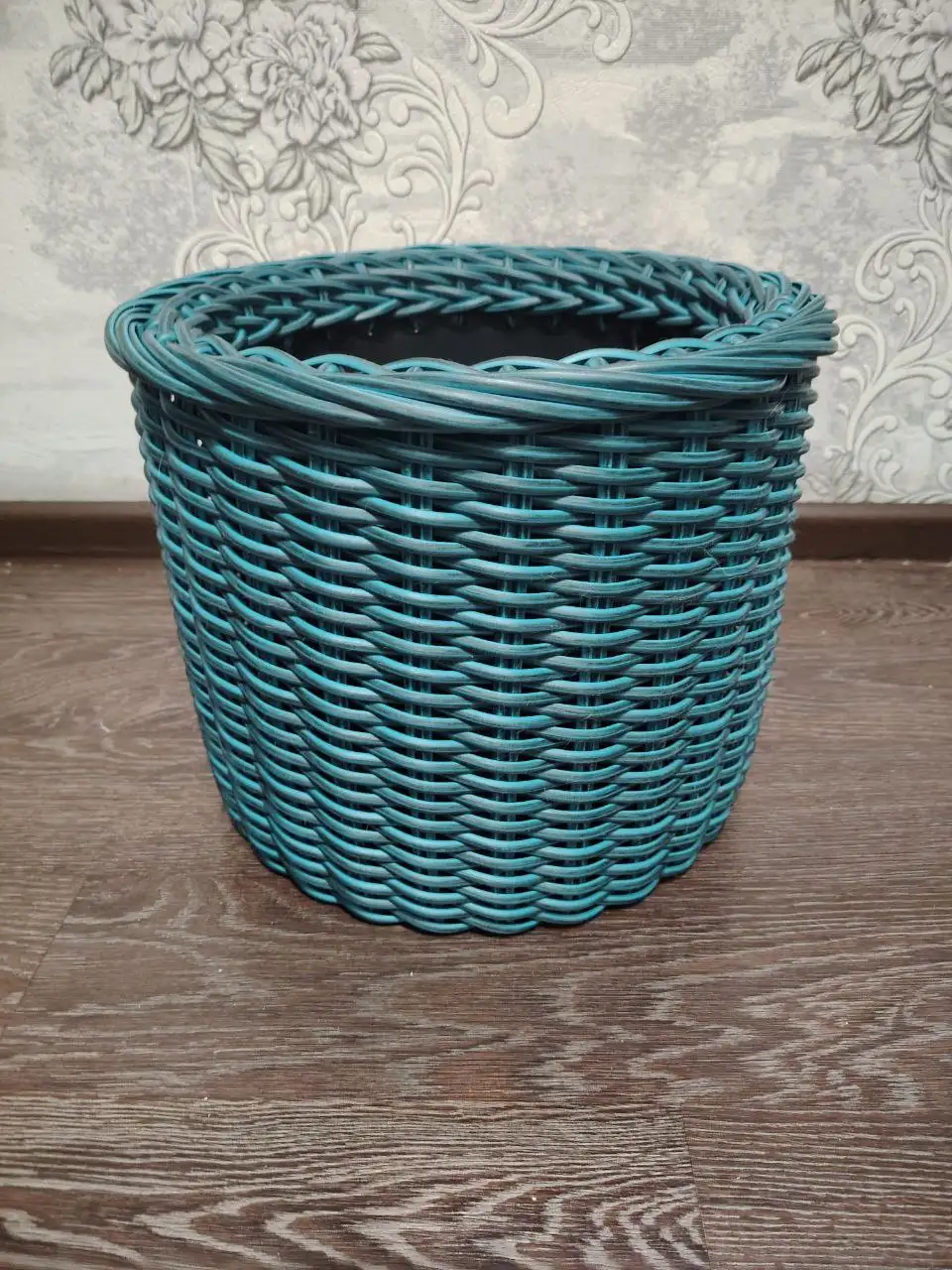 Продам кашпо из искусственного ротанга - Декор и интерьер (Для дома и дачи) в Ульяновск