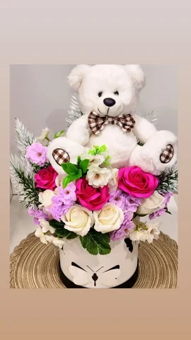 Композиция из мыльных цветов и плюшевого мишки Тедди - Картины в Ульяновск
