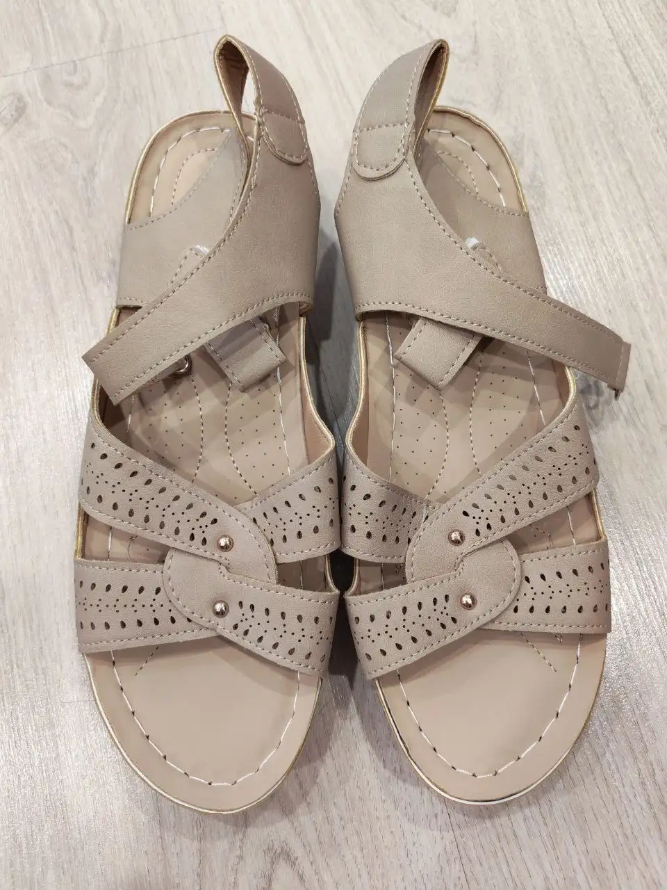 Летние кроссовки, босоножки и шлепки новые - Обувь (Одежда) в Ульяновск