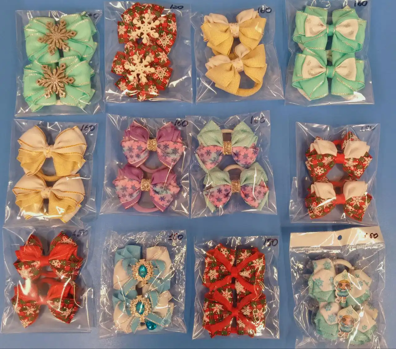 Новогодние бантики ручной работы