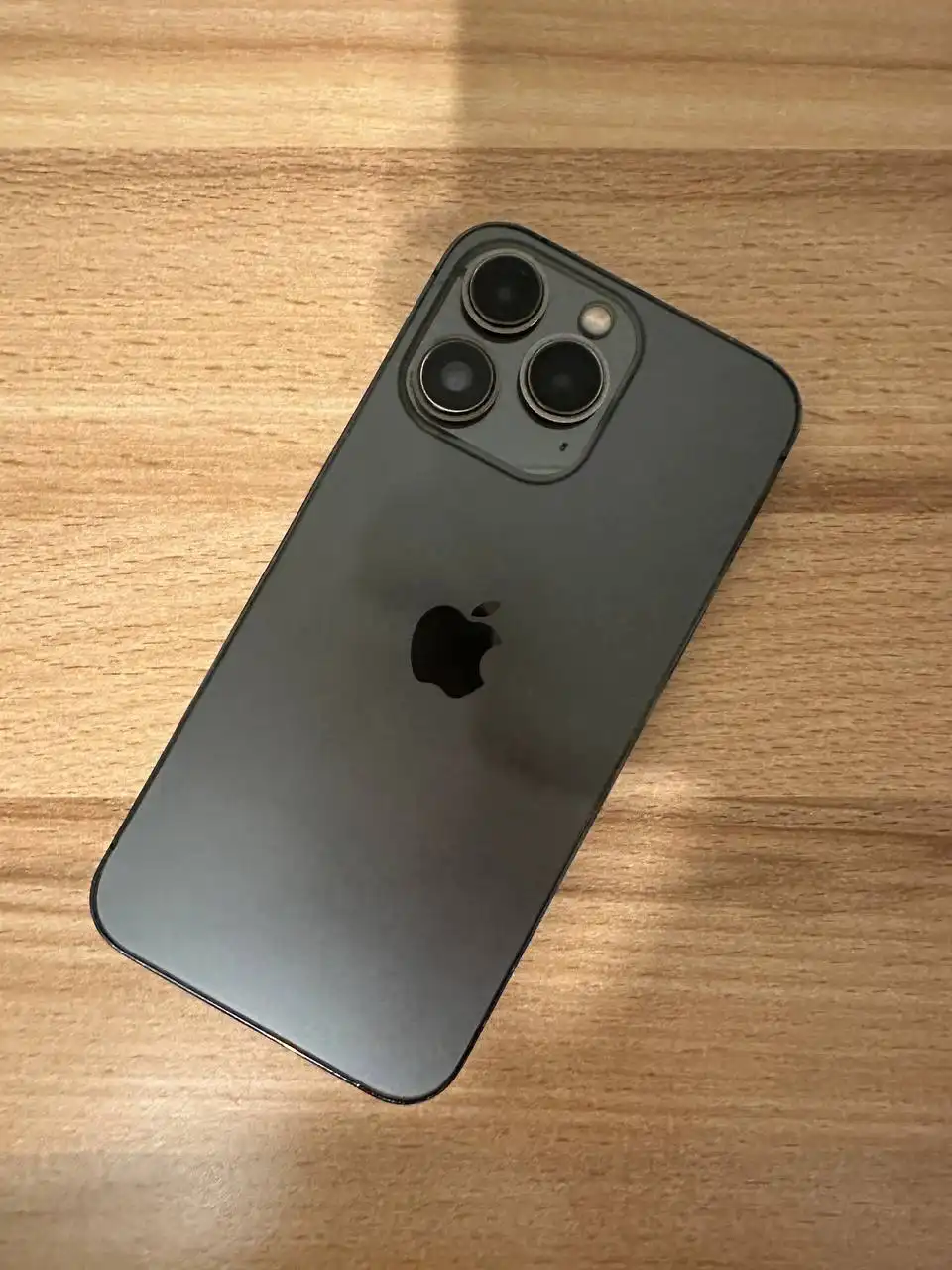 Продам 13 про 27к с 2 чехлами