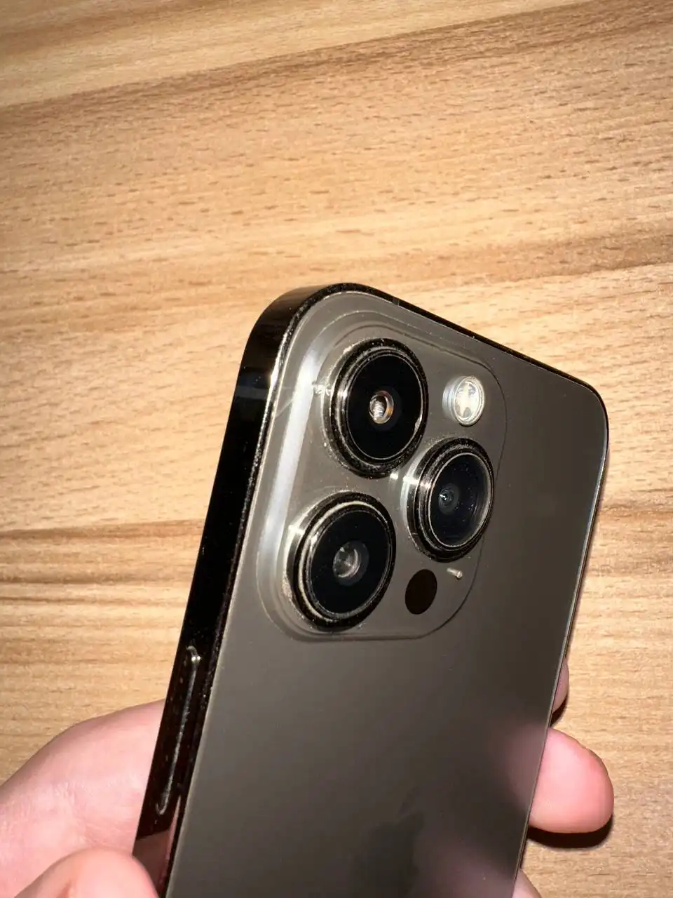 Продам 13 про 27к с 2 чехлами