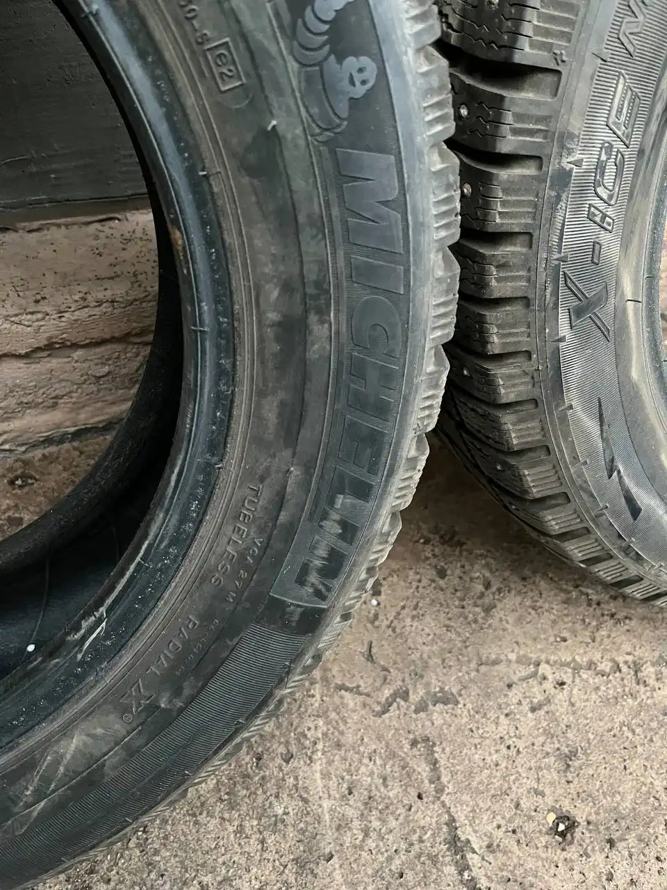 Продажа зимних шин 215/55r16 в хорошем состоянии