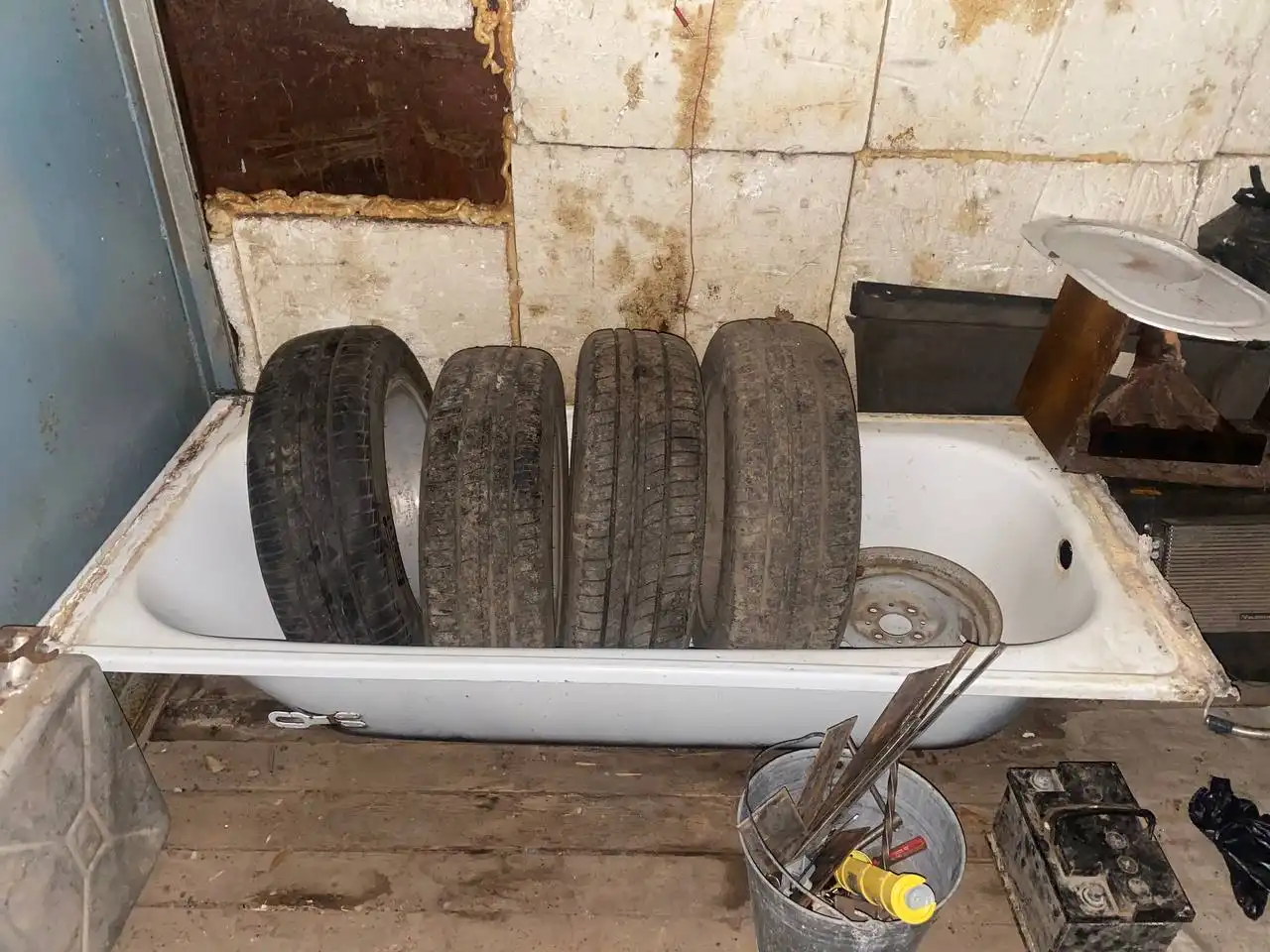 Продам ванну и раковину