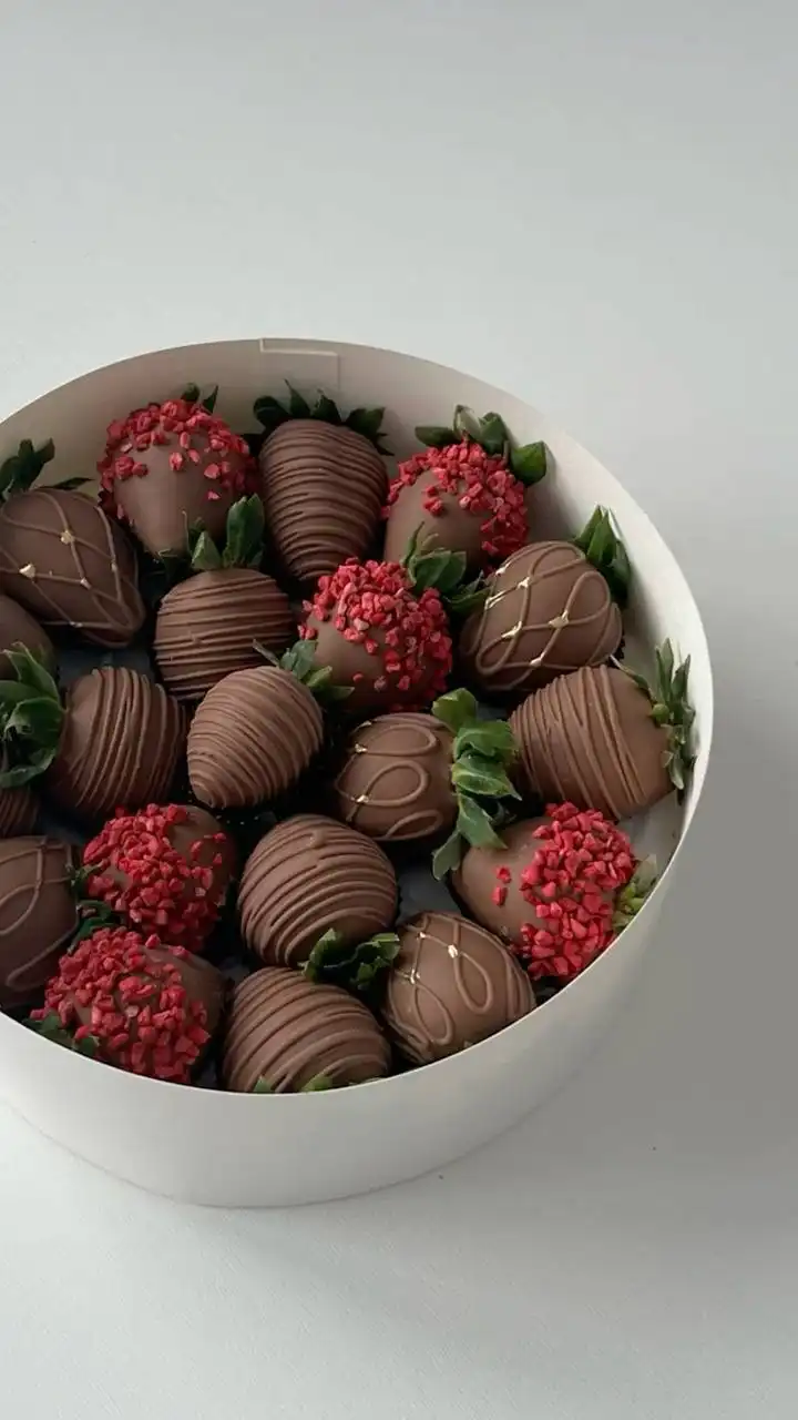 Клубника в шоколаде ChocoLab