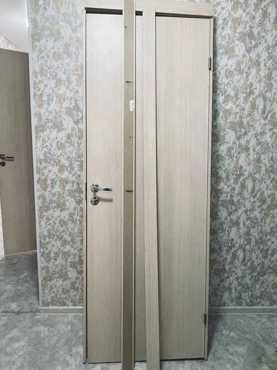 Продажа межкомнатной двери с косяками