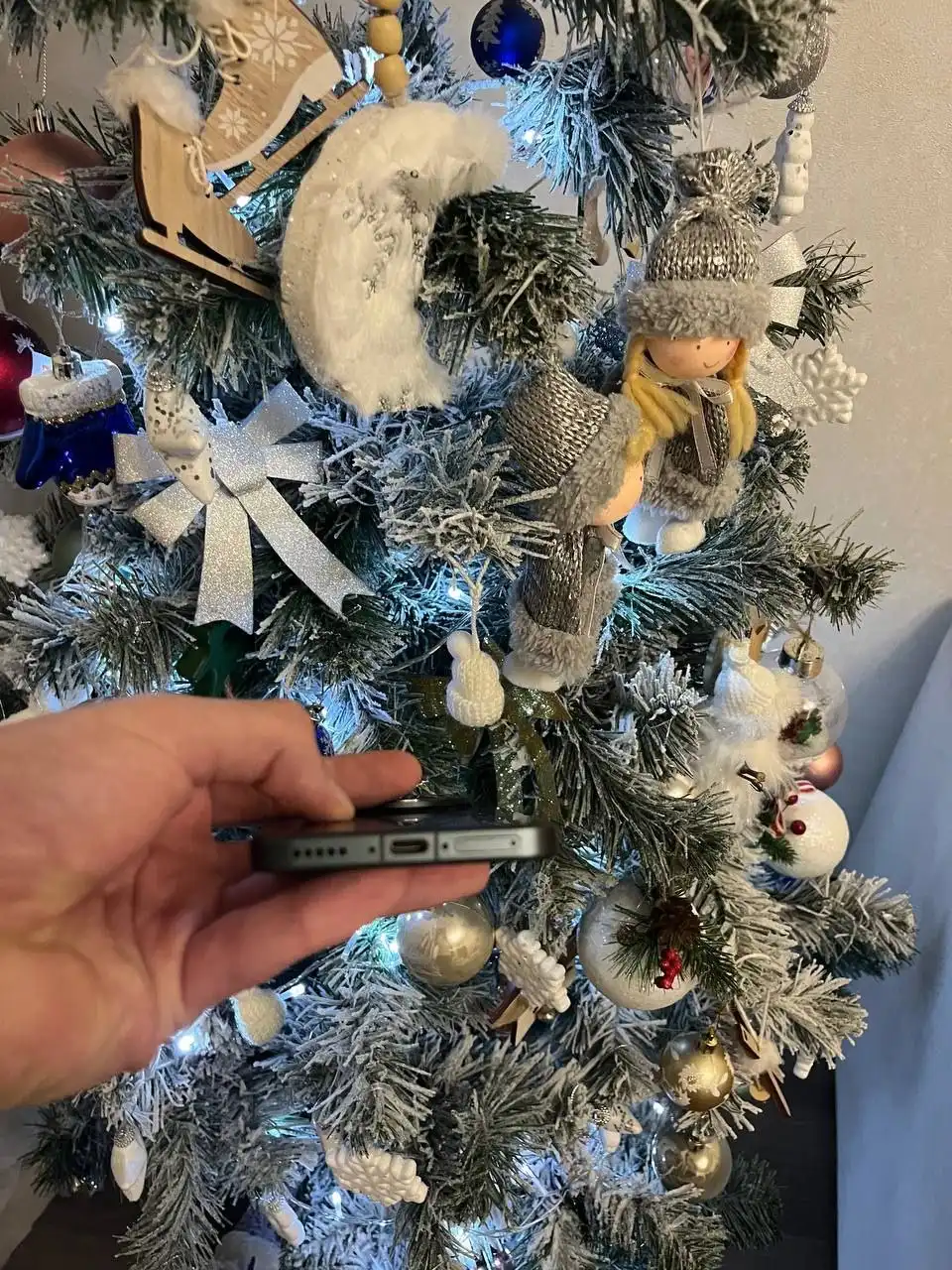 Телефон в отличном состоянии с полным комплектом - Мобильные телефоны (Электроника) в Оренбург