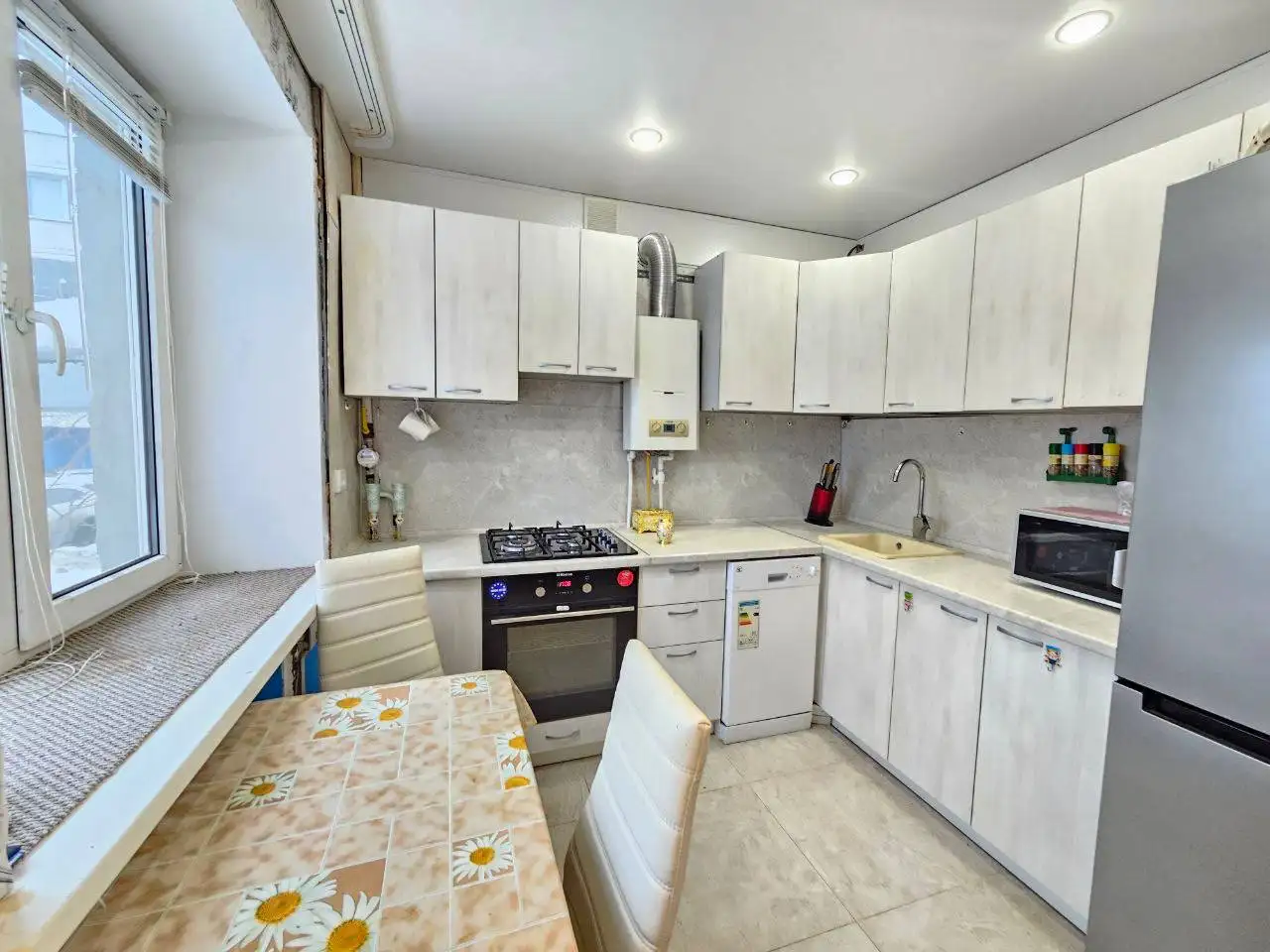 Продажа 3-комнатной квартиры на 1 этаже - Квартиры (Недвижимость) в Оренбург