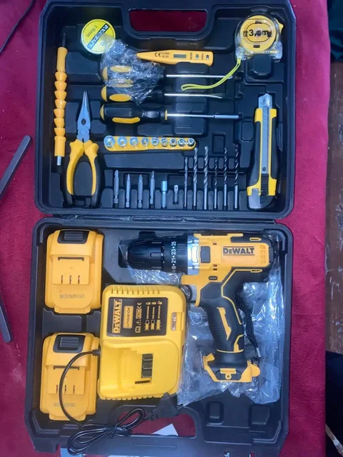 Продам большой новый набор DeWALT в полной комплектации - Парфюмерия в Оренбург