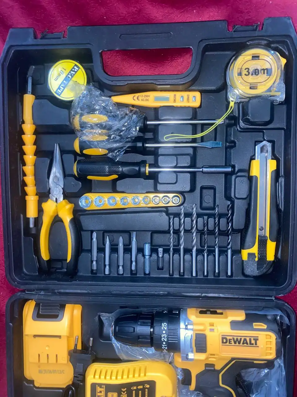 Продам большой новый набор DeWALT в полной комплектации - Инструменты (Барахолка) в Оренбург