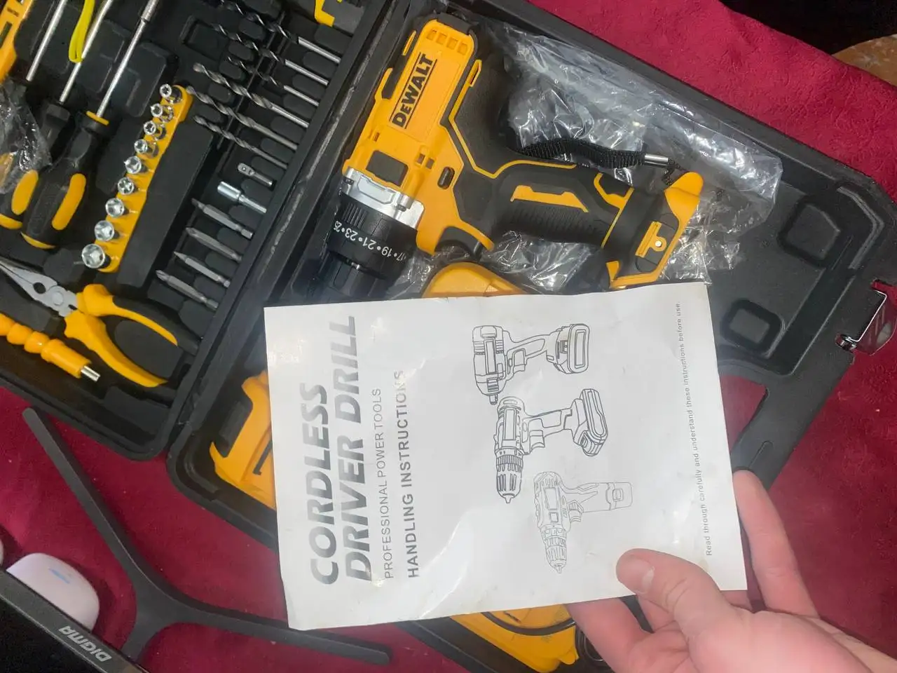 Продам большой новый набор DeWALT в полной комплектации - Инструменты (Барахолка) в Оренбург