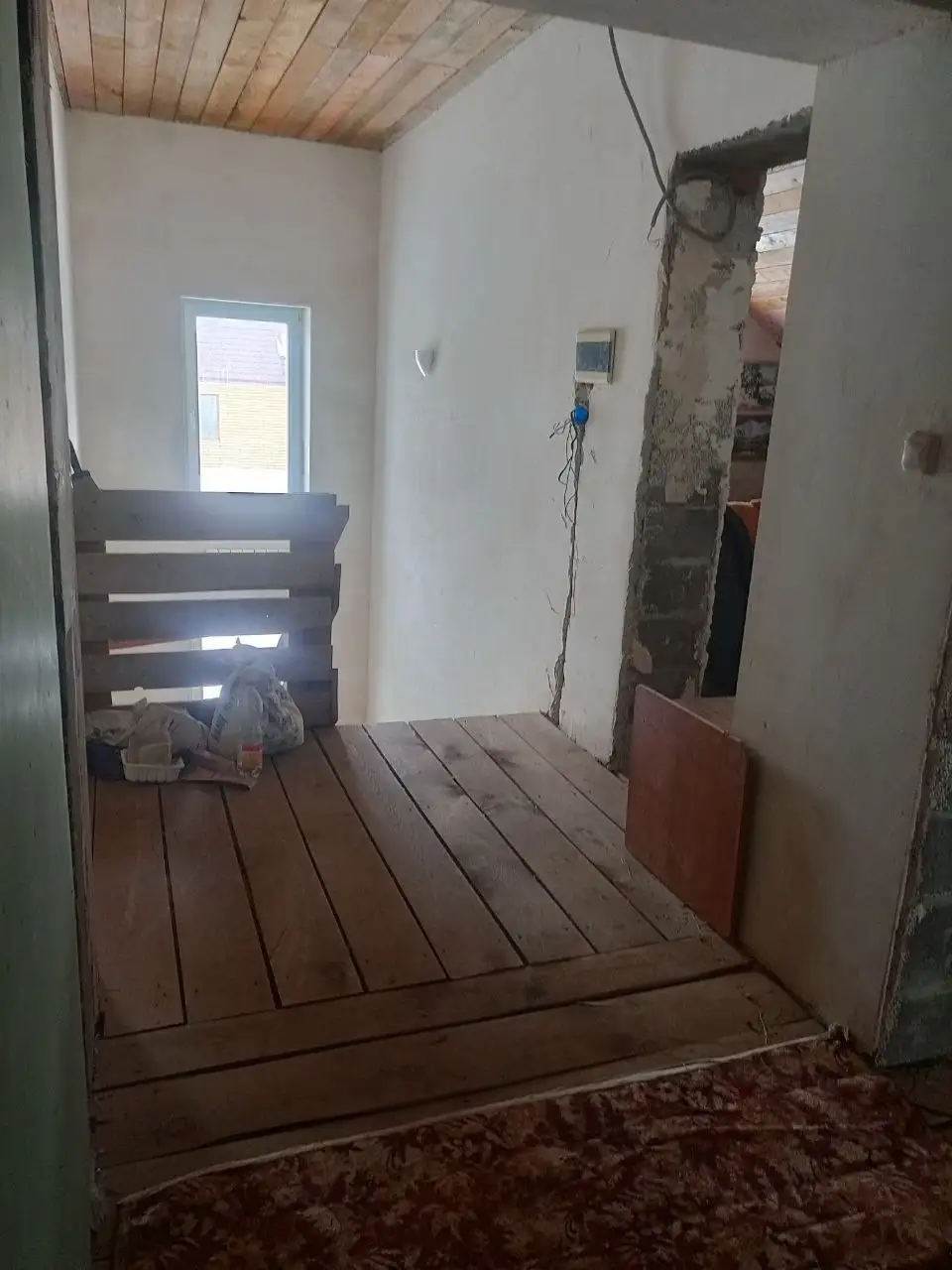 Продается двухэтажный дом в Оренбургской области - Дома (Недвижимость) в Оренбургская область, поселок имени Ленина