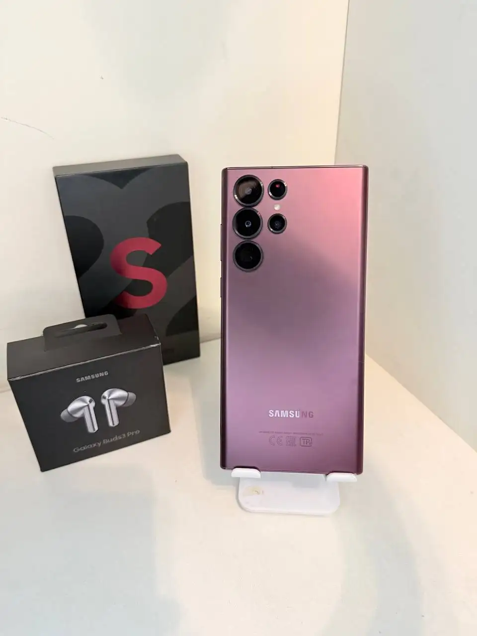 Продажа Samsung Galaxy S22 Ultra 8/128 в отличном состоянии - Телефоны (Электроника) в Оренбург