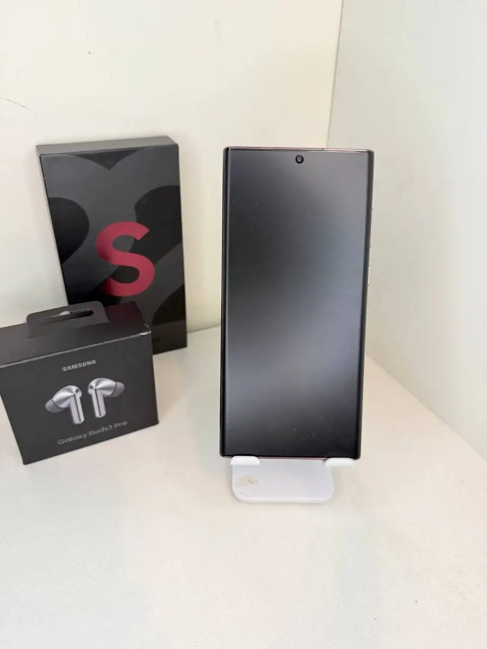 Продажа Samsung Galaxy S22 Ultra 8/128 в отличном состоянии - Телефоны (Электроника) в Оренбург