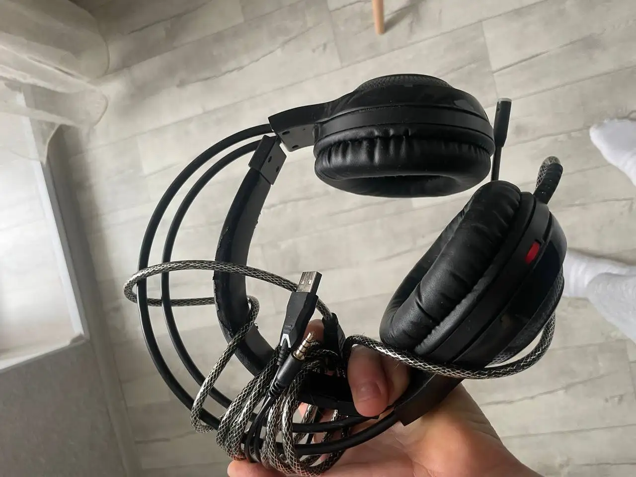 Продам игровые наушники и игровой коврик - Игровые аксессуары (Электроника) в Оренбург