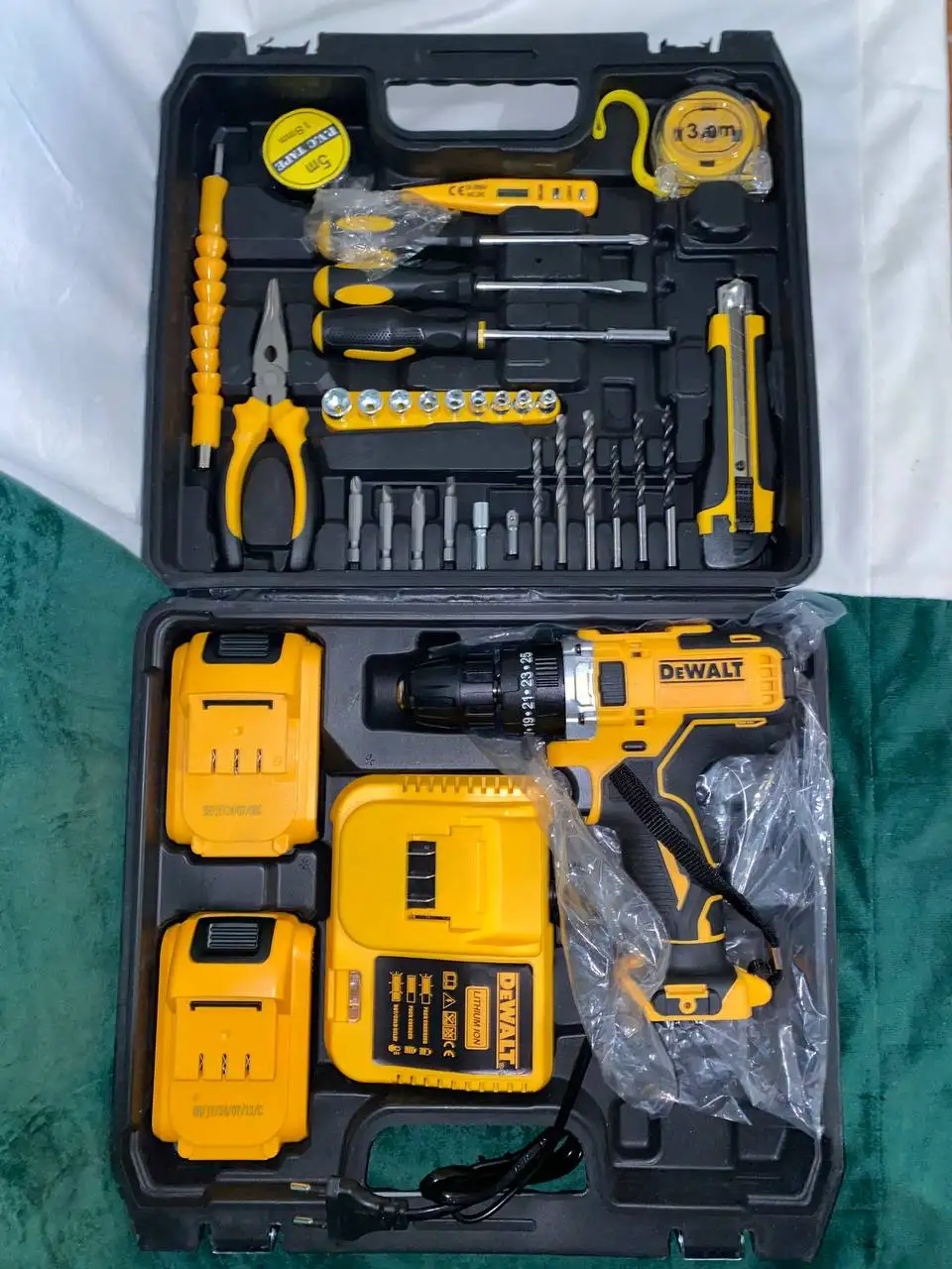 Новый Большой набор DeWalt для дома или машины - Барахолка в Оренбург