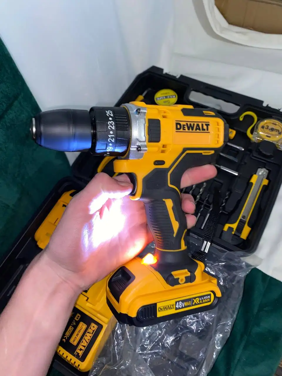 Новый Большой набор DeWalt для дома или машины - Барахолка в Оренбург