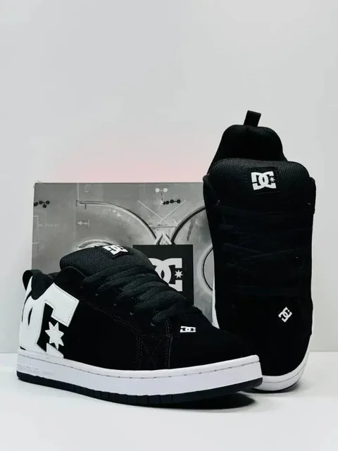 Новые кроссовки Shoes и часы Boss - Одежда в Оренбург
