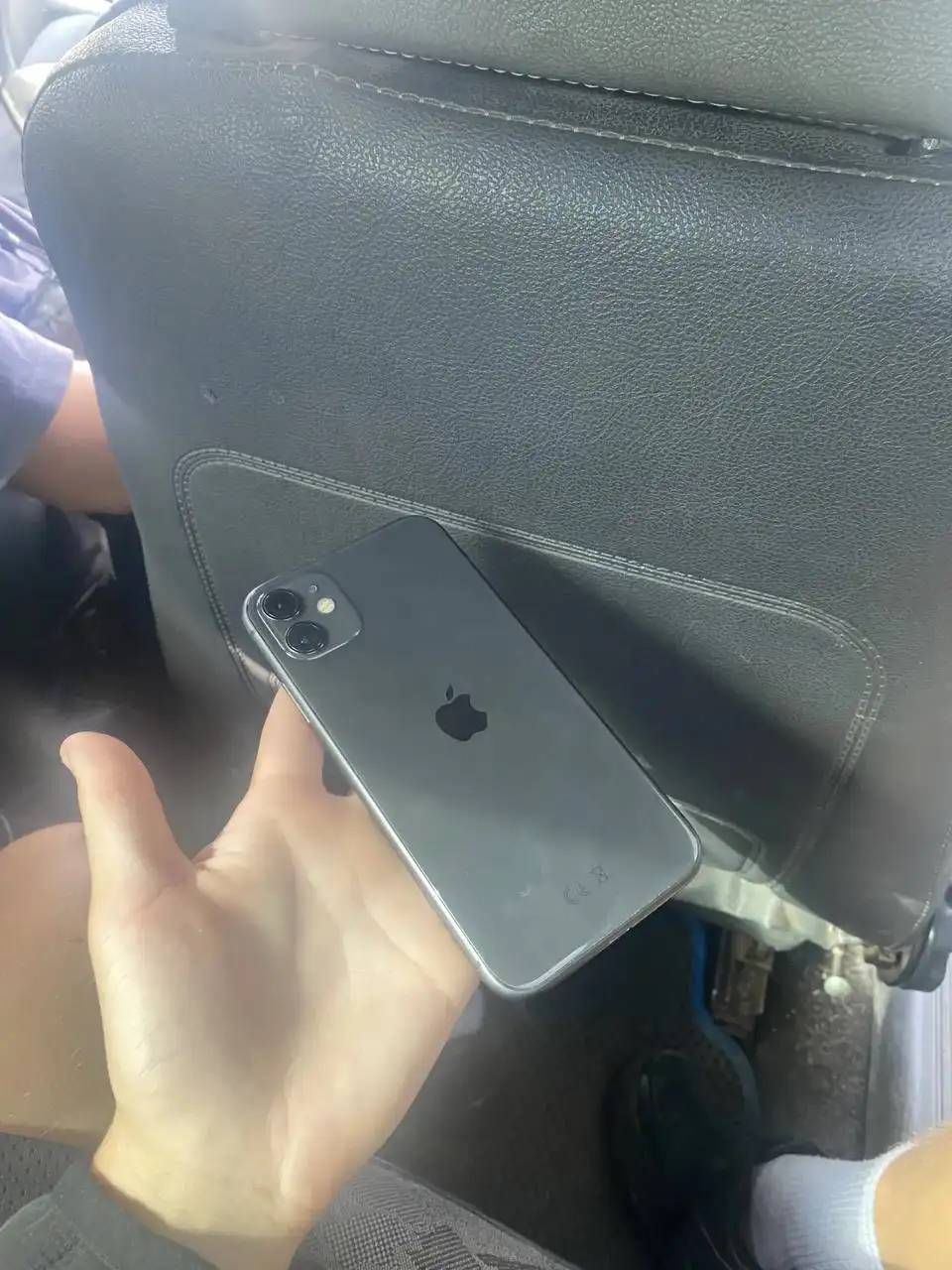 iPhone 11 128 ГБ черный - Смартфоны и аксессуары (Электроника) в Братск
