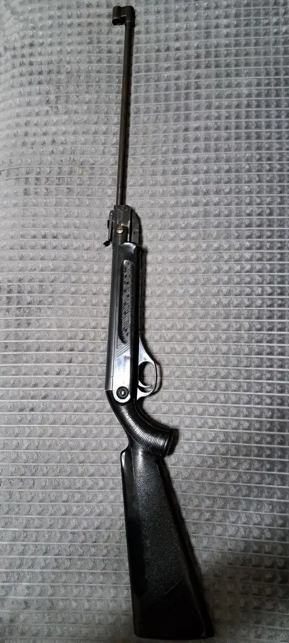 Продам пневматическую винтовку ИЖ-38П