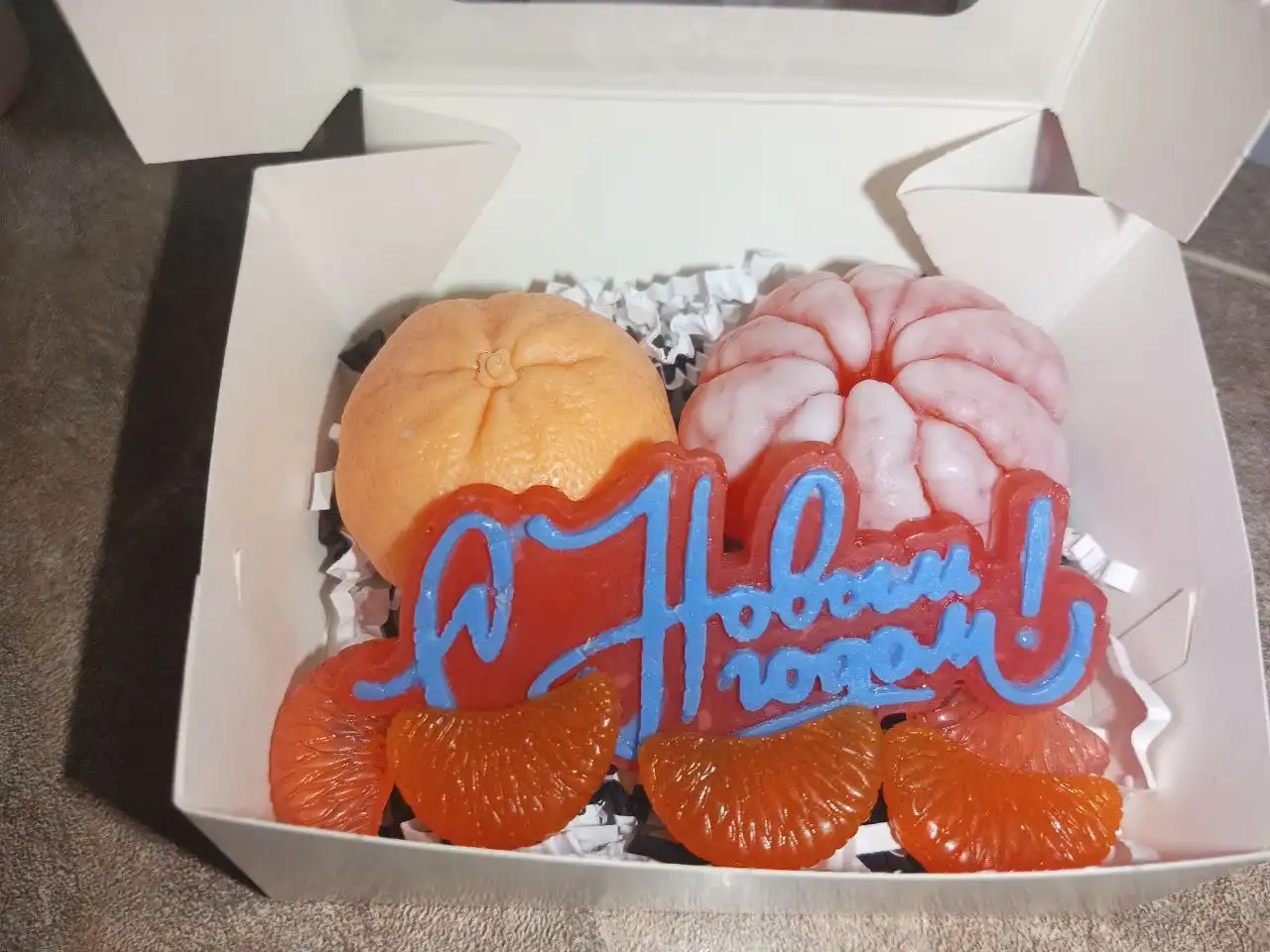 Подарочные наборы новогоднего мыла и сувениры ручной работы