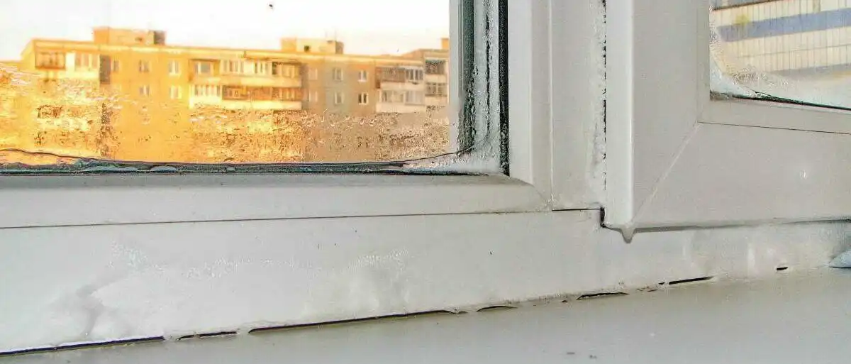 Замена уплотнителей на пластиковых окнах и балконных дверях