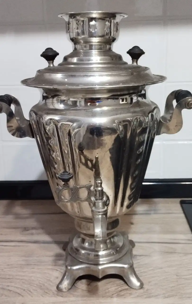 Продам нерабочий самовар для фотосессии - Барахолка в Братск