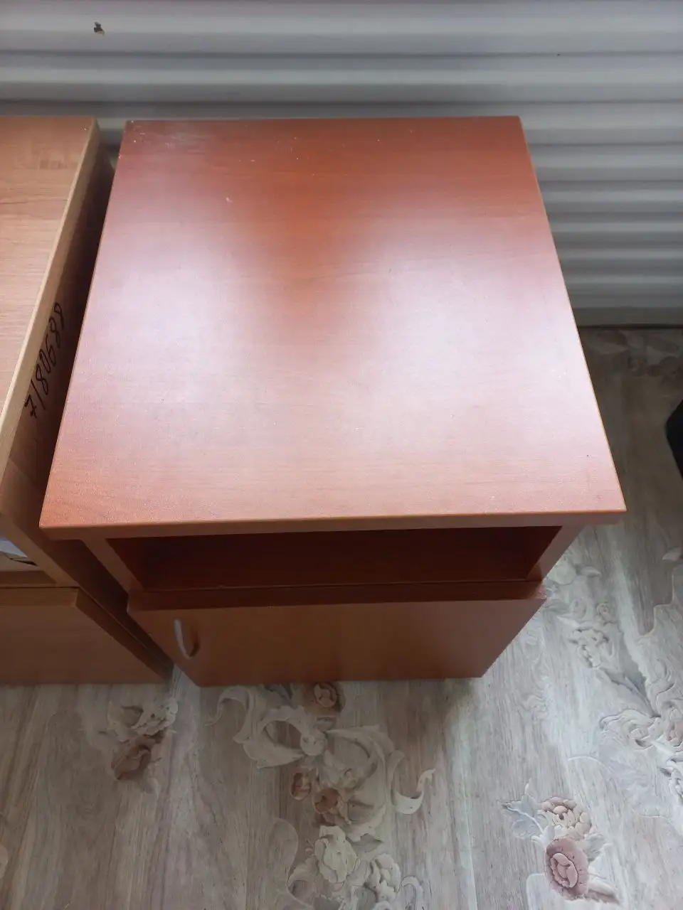 Продажа тумбочек разных цветов - Мебель (Барахолка) в Братск