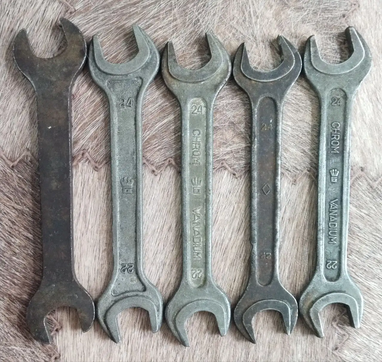 Продажа ключа рожкового 22x24мм - Инструменты (Запчасти) в Братск