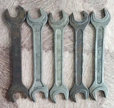 Продажа ключа рожкового 22x24мм - Автозапчасти для Nissan в Братск