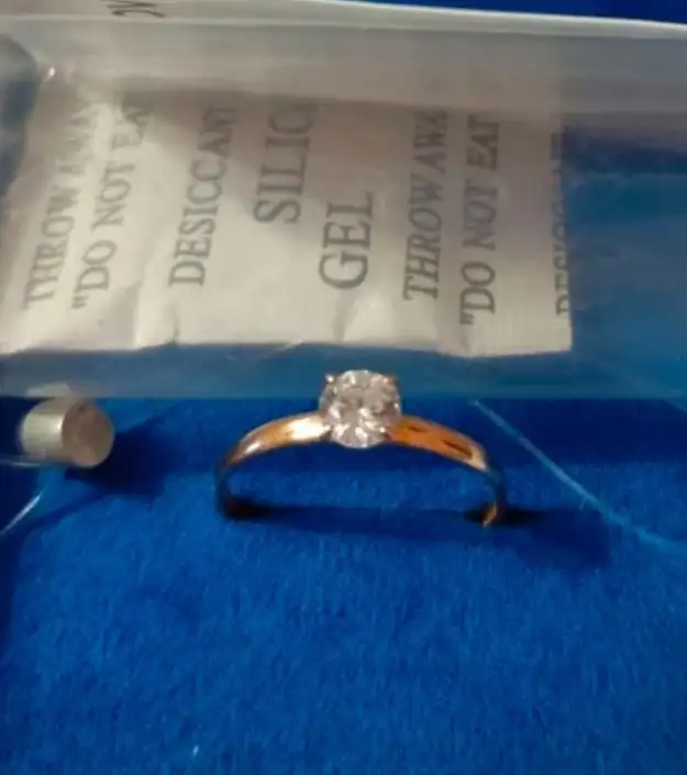 Продам новое золотое кольцо размер 18.5 - Украшения (Барахолка) в Братск