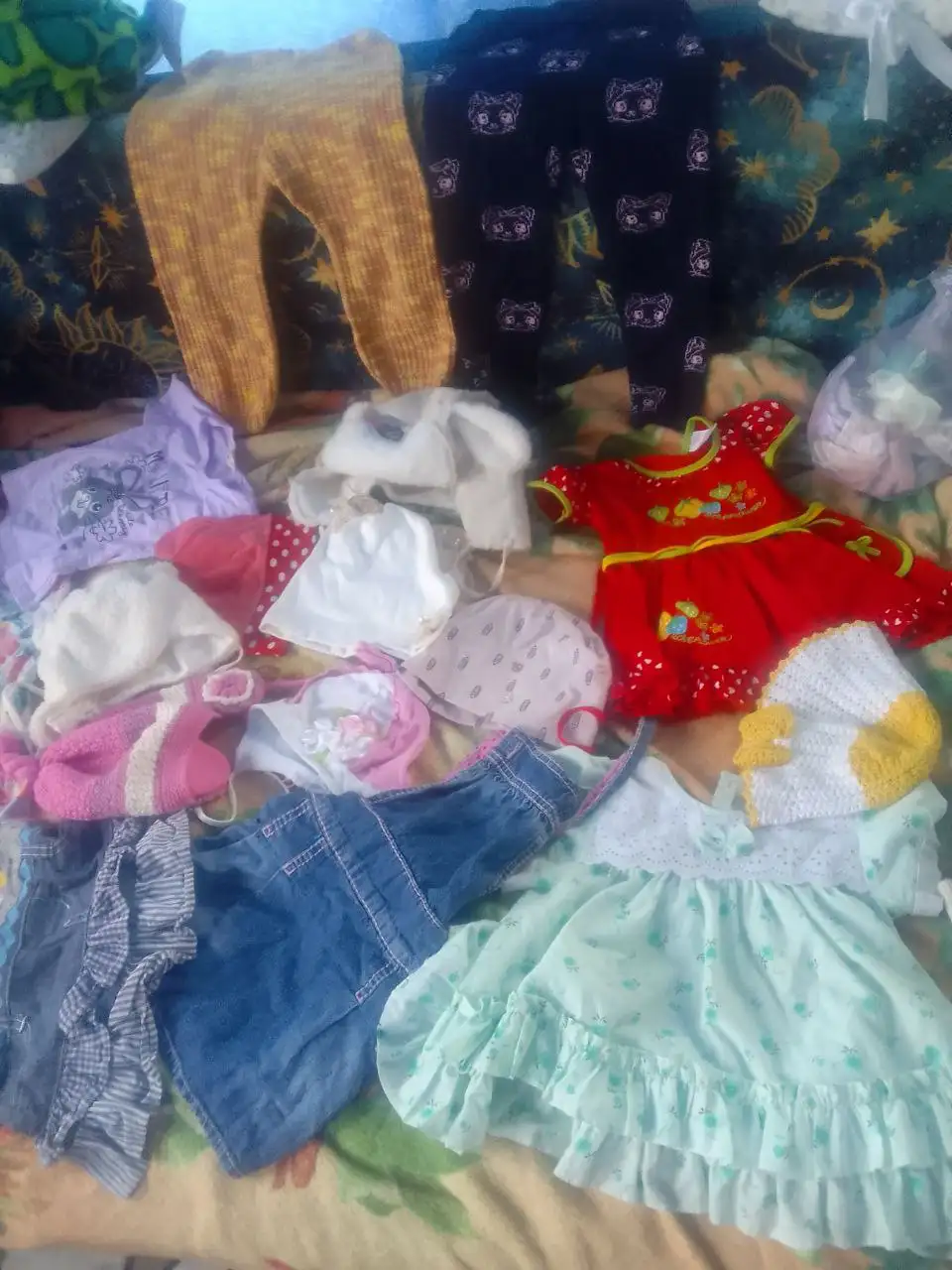 Отдам вещи для девочки 80-86 рост за бутылку молока - Детская одежда (Товары для детей) в Братск