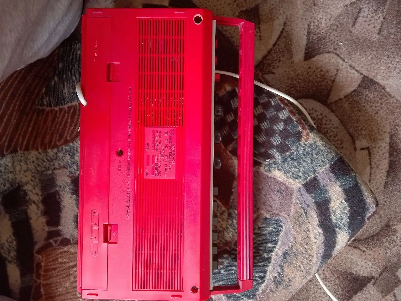 Продам магнитофон 1993 года в рабочем состоянии - Аудиотехника (Барахолка) в Братск