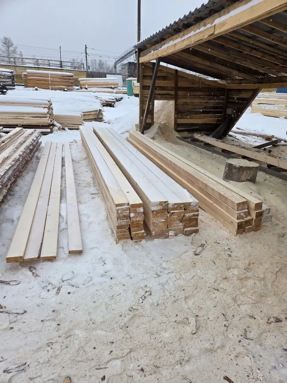 Продажа бруса и доски различных размеров - Стройматериалы (Для дома и дачи) в Братск