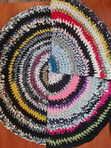 Продажа ковриков 70 см - Текстиль для дома в Братск