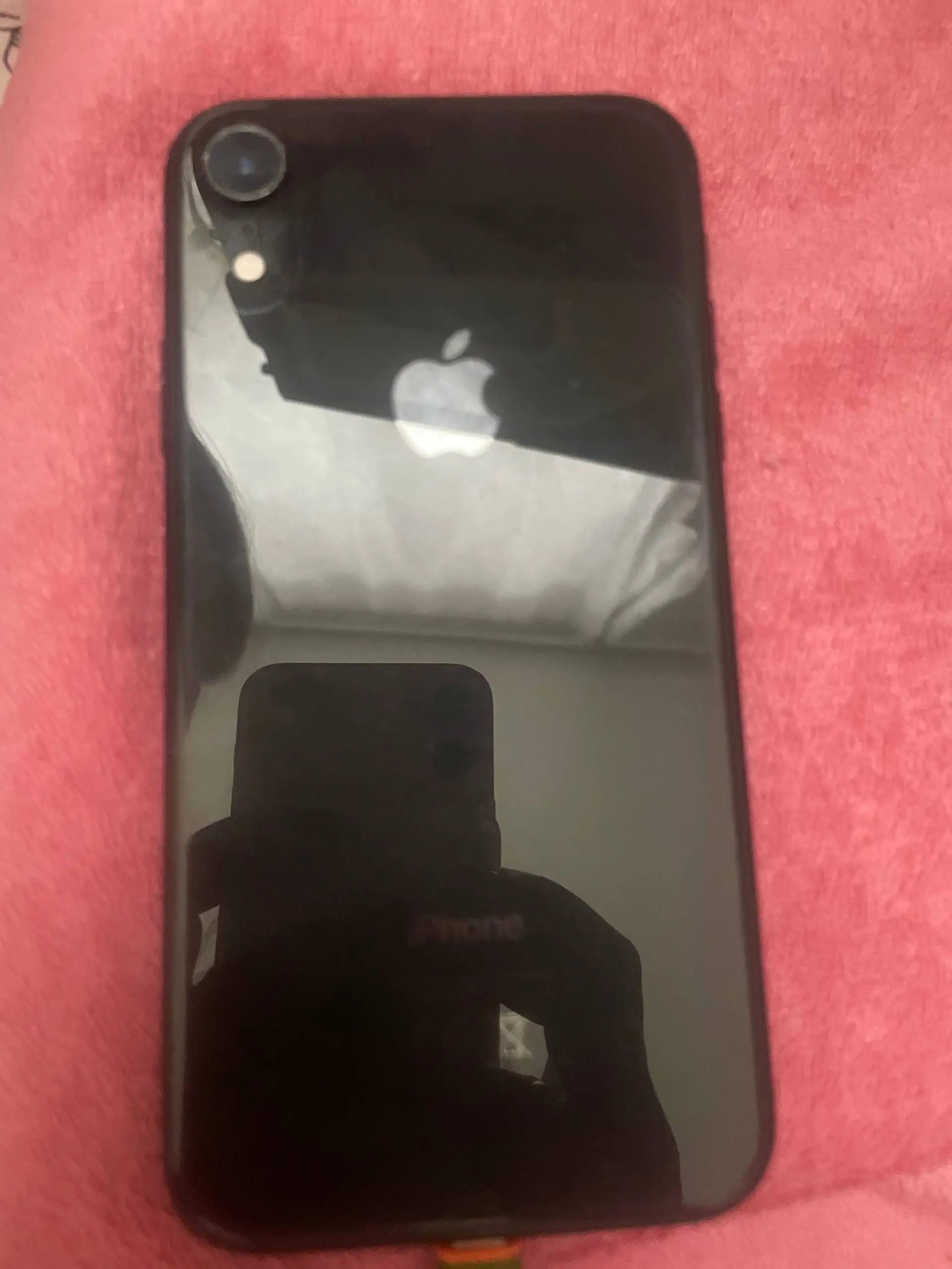 Продам iPhone XR в хорошем состоянии - Смартфоны и телефоны (Электроника) в Братск