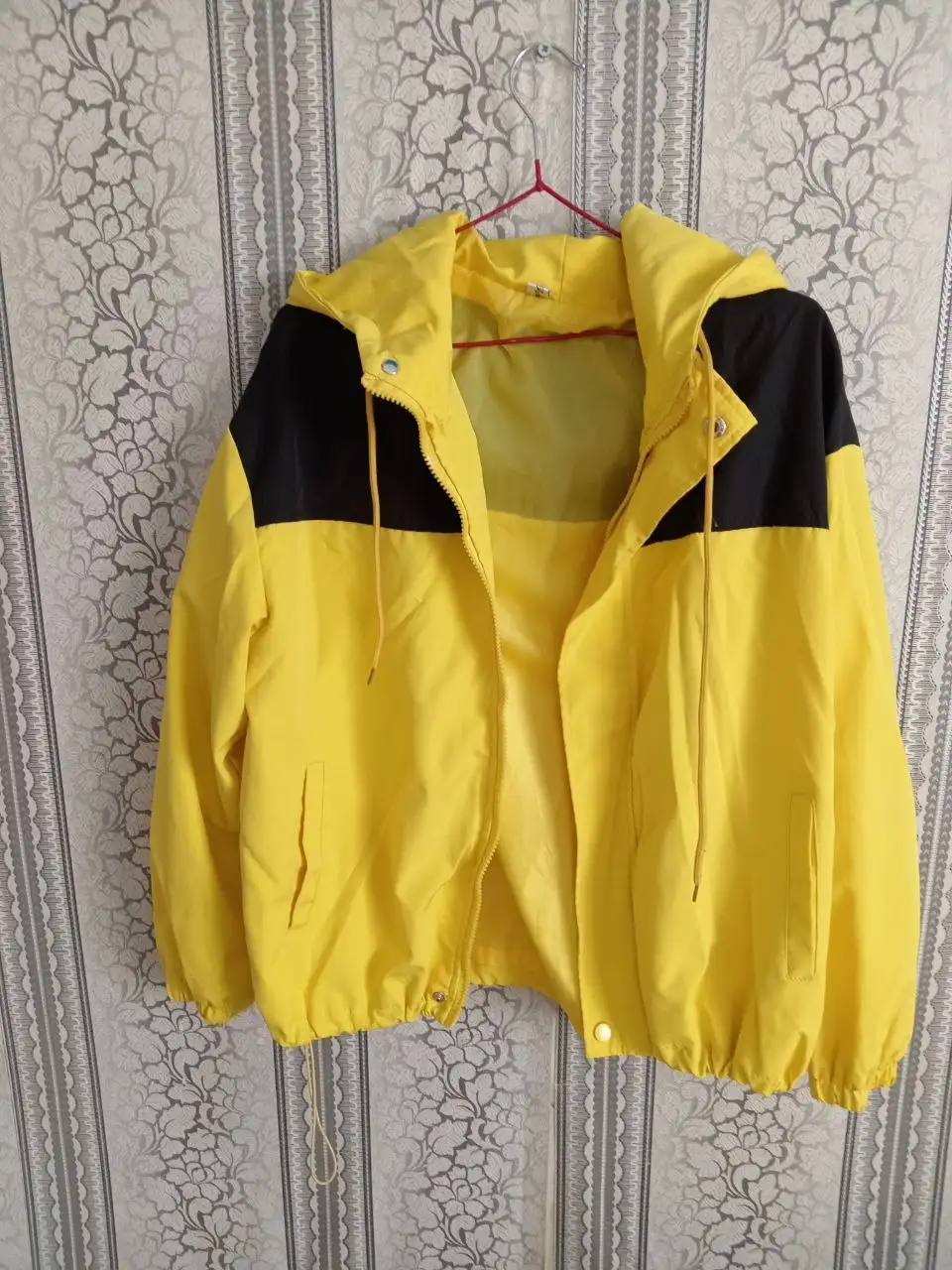 Отдам вещи и сапоги 42-44 и 37-38 размер - Барахолка в Братск