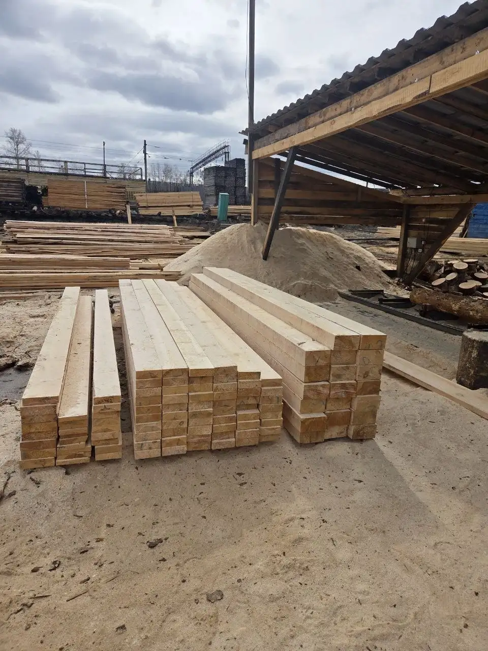 Продам брус и доску из сосны и лиственницы - Пиломатериалы (Барахолка) в Братск