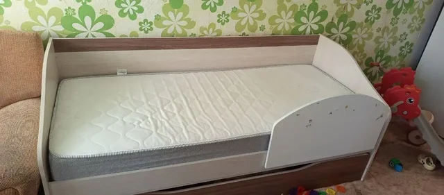 Кровать с комплектом и беговой дорожкой - Барахолка в Братск