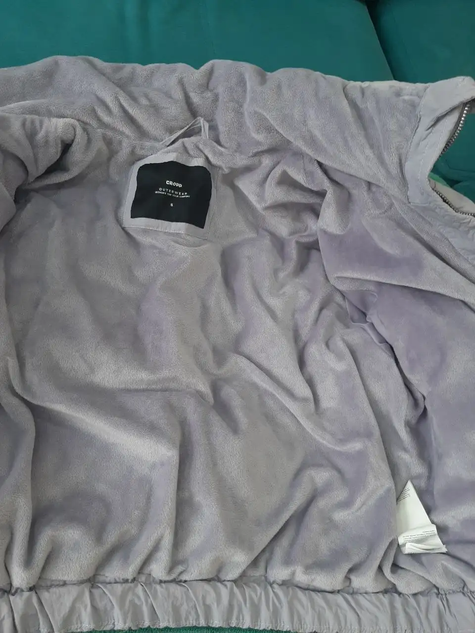 Продам женскую куртку 44р в хорошем состоянии - Верхняя одежда (Одежда) в Братск